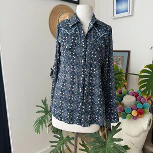 Wrangler Western Print Pearl Button Down Long-sleeved Shirt Medium